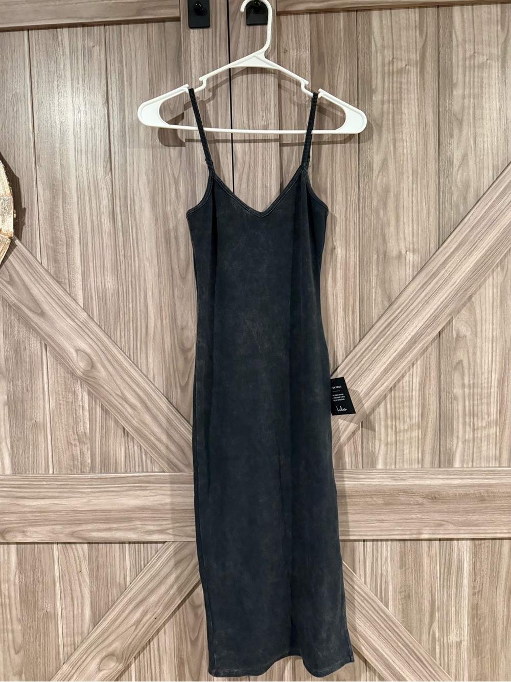 Lulu’s Women's Black Slip Midi Dress with V-Neck